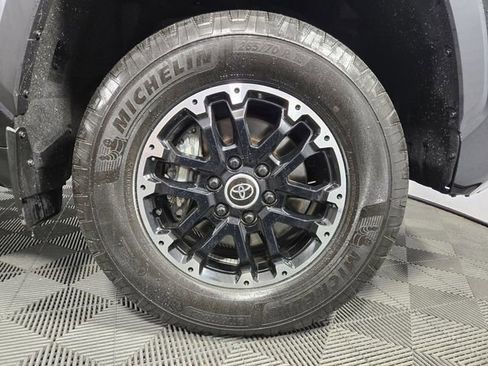 Used 2022 Toyota Tundra SR5 w/ TRD Off-Road Package image 12