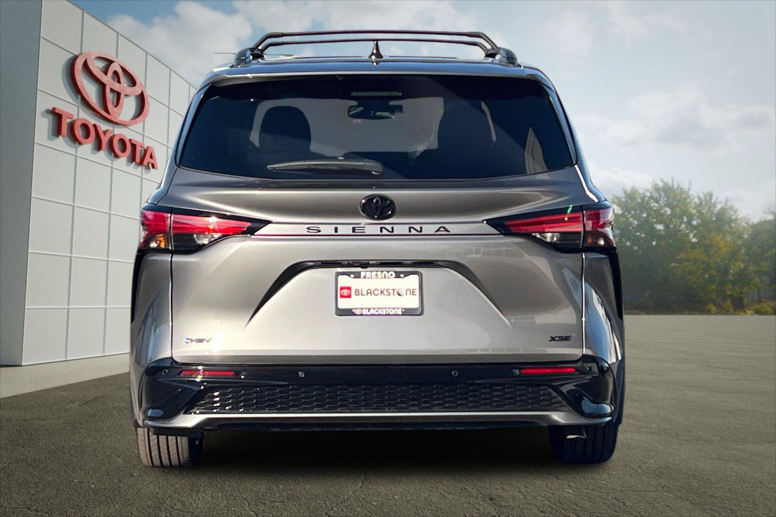 Certified 2026 Toyota Sienna XSE FWD image 4