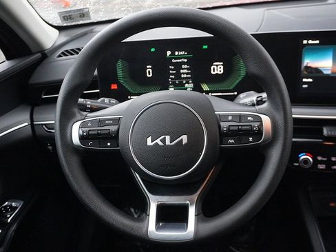 Used 2025 Kia K5 LXS FWD image 37