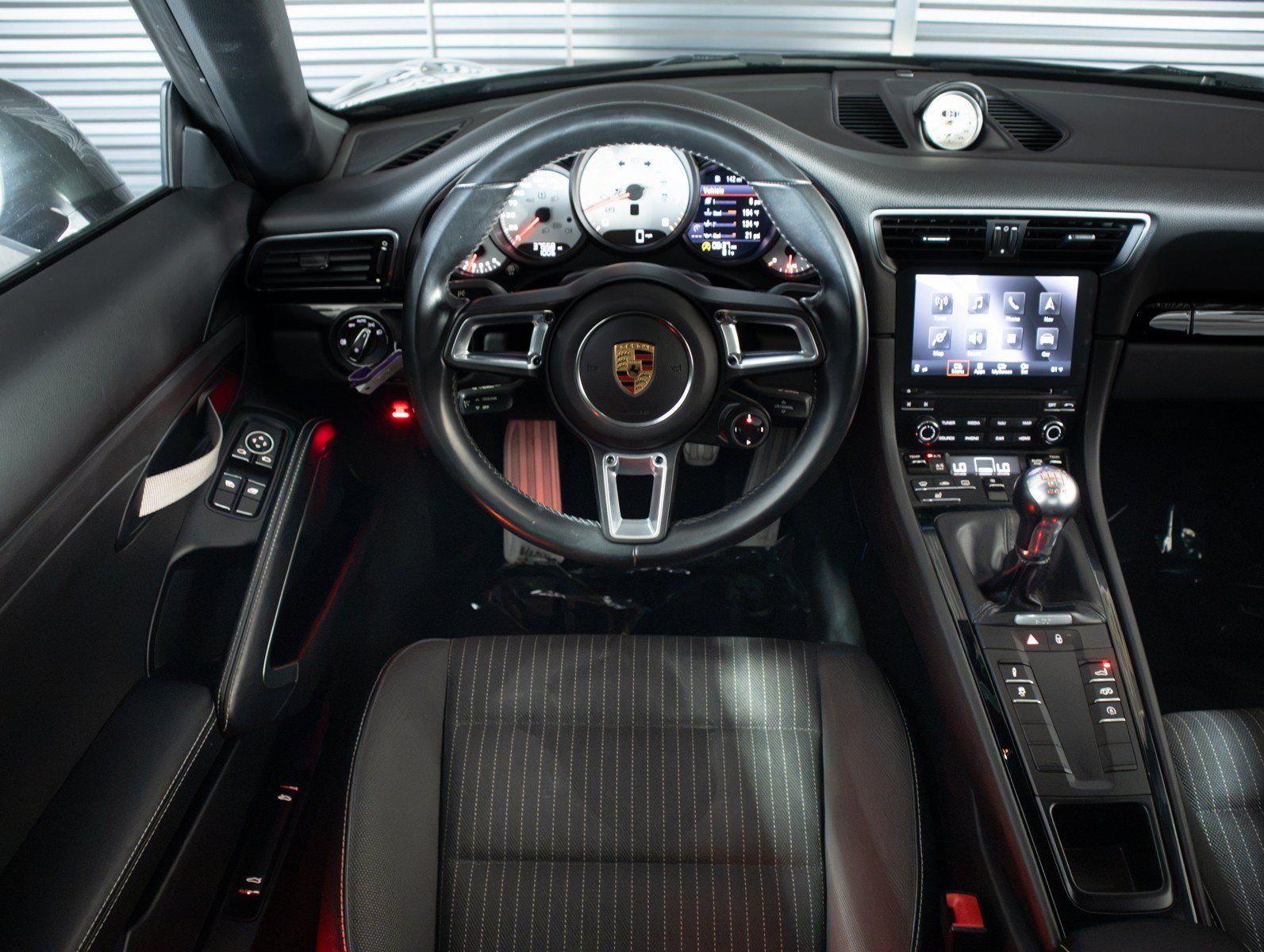 Certified 2018 Porsche 911 Carrera T RWD image 16