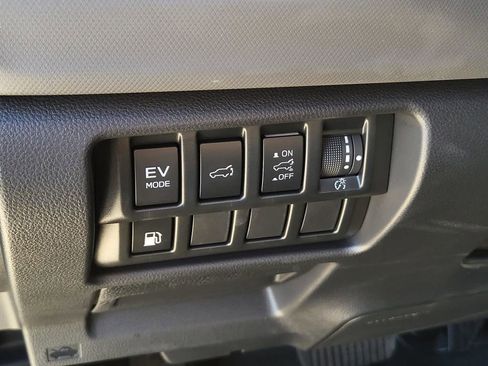 Certified 2025 Subaru Forester Sport image 25