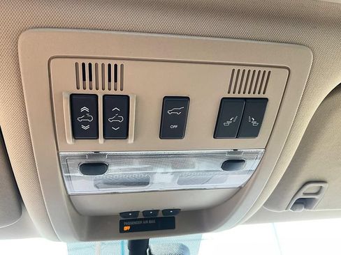 Used 2009 Cadillac Escalade AWD image 22