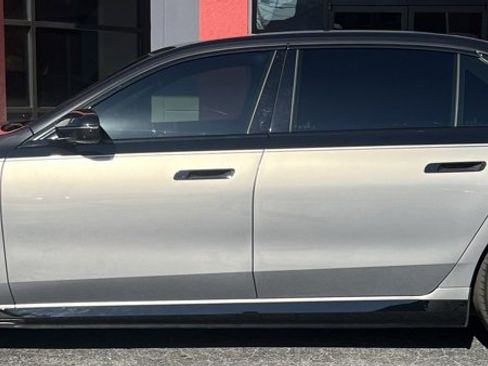 Used 2023 BMW i7 xDrive60 image 6