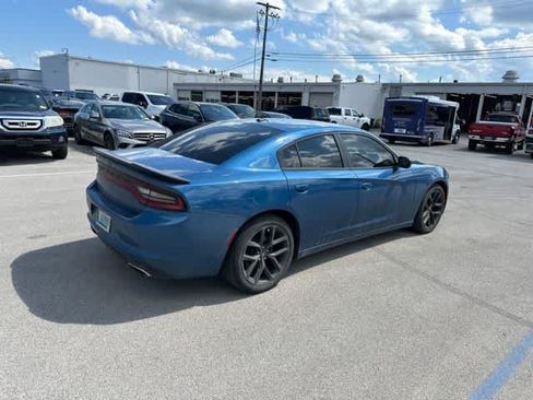 Used 2021 Dodge Charger SXT w/ Blacktop Package RWD image 18