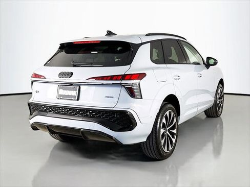 New 2026 Audi Q3 quattro 2.0T AWD/4WD image 7