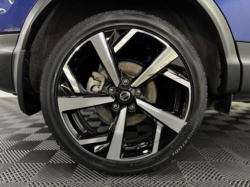 Used 2022 Nissan Rogue Sport SL AWD/4WD image 9