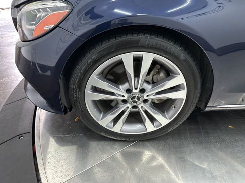 Used 2019 Mercedes-Benz C 300 Sedan image 34