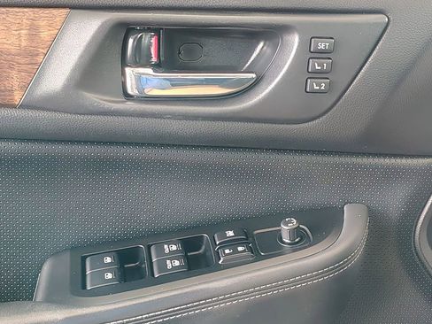 Used 2016 Subaru Outback 2.5i Limited image 26
