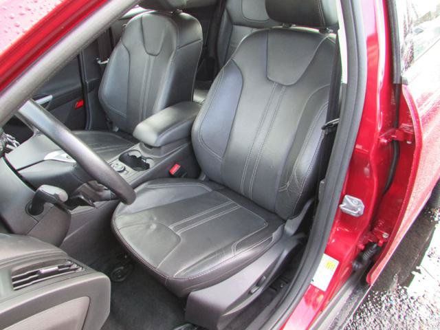Used 2014 Ford Focus SE w/ Equipment Group 201A FWD image 7