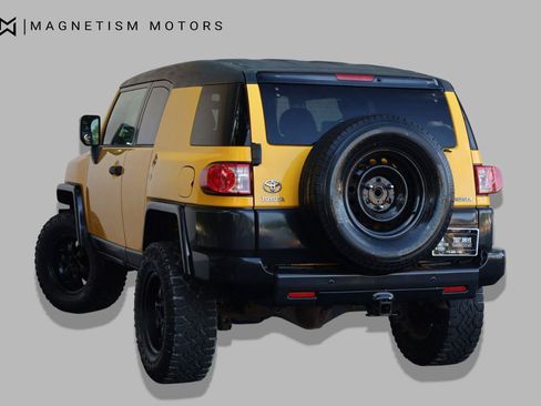 Used 2007 Toyota FJ Cruiser 4WD image 8