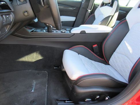 Used 2025 Cadillac CT5 V Blackwing w/ Super Cruise 1 Package image 22