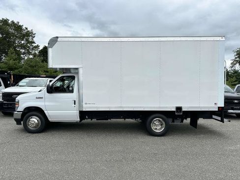 New 2026 Ford E-350 and Econoline 350 Super Duty w/ Power Equipment Group RWD image 2