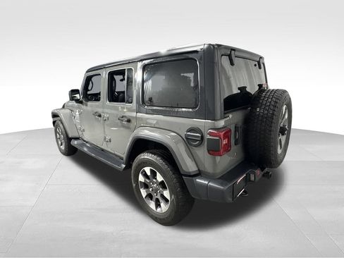 Used 2020 Jeep Wrangler Unlimited Sahara w/ Dual Top Group AWD/4WD image 7