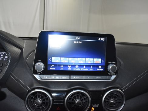 Used 2025 Nissan Sentra SV FWD image 17