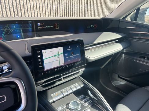 New 2026 Lincoln Nautilus Premier image 22