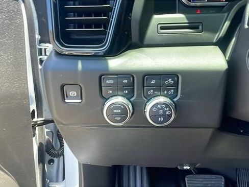 Used 2024 GMC Sierra 1500 AT4 w/ AT4 Preferred Package AWD/4WD image 26
