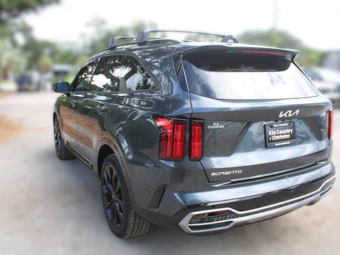 Used 2023 Kia Sorento SX FWD image 13