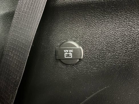 Used 2025 Chrysler Pacifica Select FWD image 29
