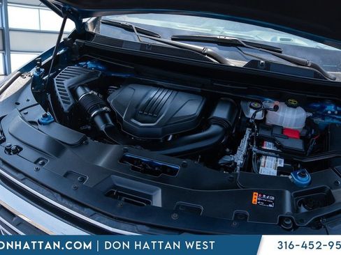 Used 2025 Chevrolet Traverse LT FWD image 26