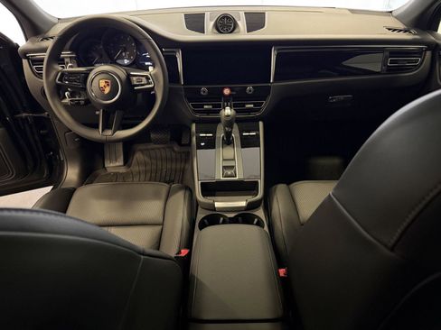 New 2026 Porsche Macan image 17