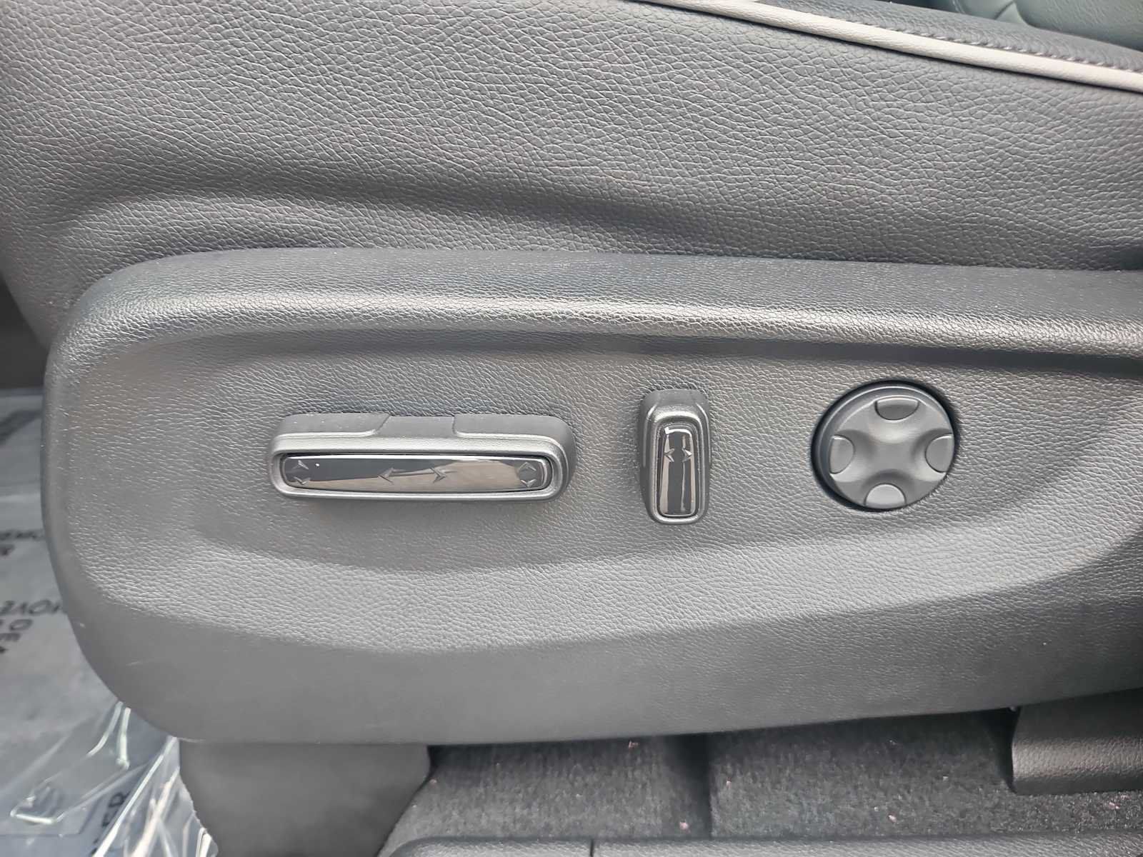 Certified 2026 Honda Odyssey Touring image 14