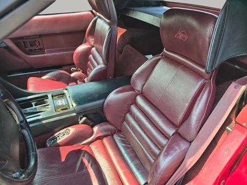 Used 1993 Chevrolet Corvette Convertible RWD image 23