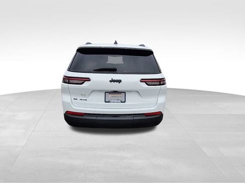Certified 2023 Jeep Grand Cherokee L Altitude image 17