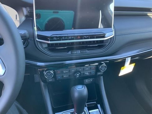 New 2026 Jeep Compass Limited image 12