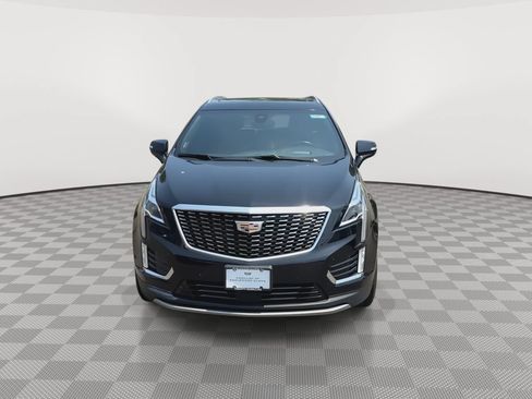 Certified 2022 Cadillac XT5 Premium Luxury w/ Technology Package AWD/4WD image 3