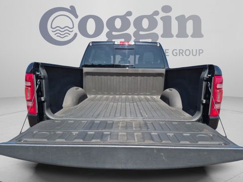 Used 2022 RAM 1500 Laramie w/ Sport Appearance Package AWD/4WD image 29