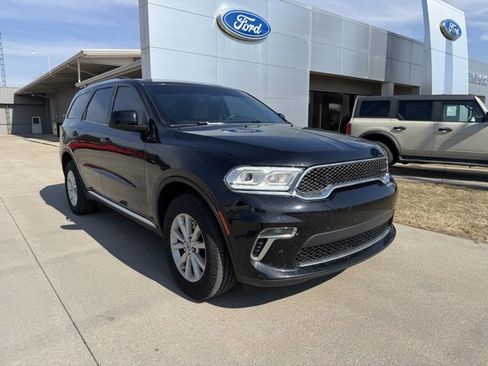 Used 2022 Dodge Durango SXT image 3