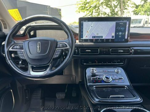 Used 2022 Lincoln Nautilus Reserve w/ Cargo Utility Package AWD/4WD image 41