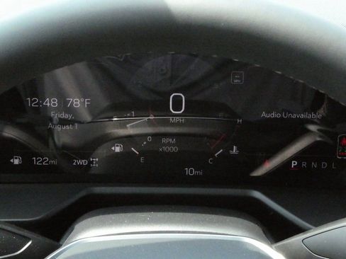 New 2025 GMC Acadia AT4 w/ Luxury Package AWD/4WD image 5