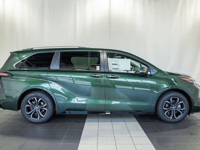 New 2026 Toyota Sienna Platinum