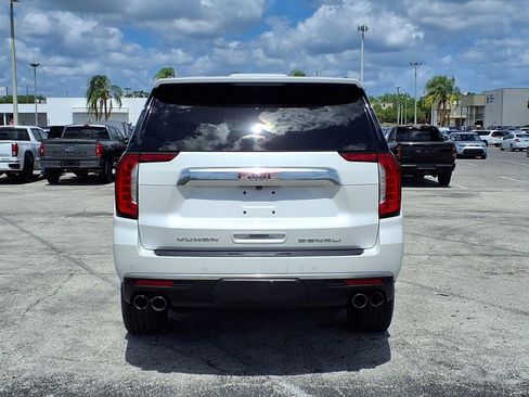 Used 2021 GMC Yukon XL Denali image 6