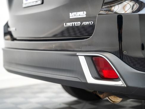 Used 2017 Toyota Highlander Limited Platinum AWD/4WD image 8