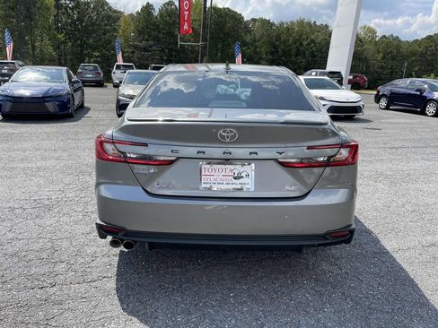 Used 2025 Toyota Camry SE w/ Multimedia Upgrade Package image 3