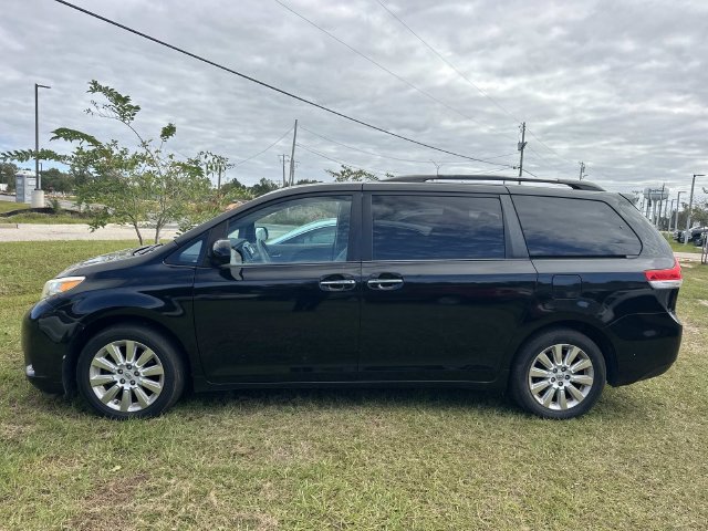 Used 2013 Toyota Sienna XLE AWD/4WD image 8