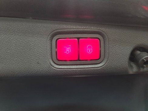 Used 2017 Mercedes-Benz E 43 AMG 4MATIC Sedan image 41