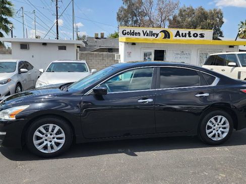 Used 2015 Nissan Altima 2.5 S w/ Power Driver Seat Package FWD image 2