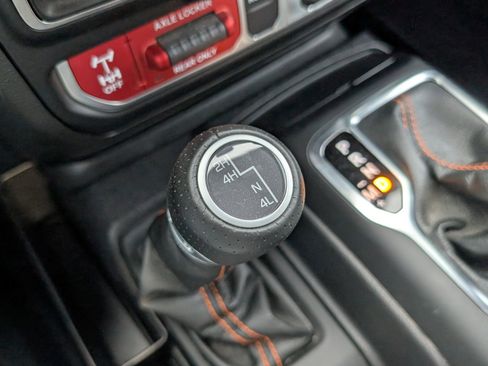 Certified 2022 Jeep Gladiator Mojave w/ LED Lighting Group image 21