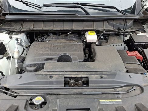 Used 2024 Nissan Pathfinder Platinum w/ Cargo Package image 31