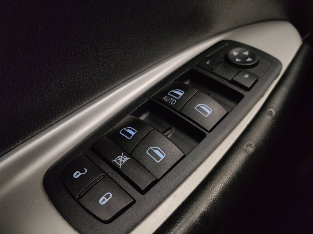 Used 2019 Dodge Journey SE w/ Blacktop Package FWD image 27