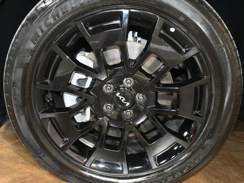 Used 2022 Kia Telluride SX w/ SX Prestige Package image 65