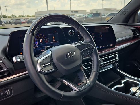 Used 2024 Chevrolet Traverse Z71 w/ Enhanced Driving Package AWD/4WD image 16