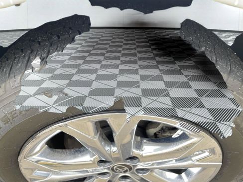 Used 2023 Toyota Sienna XSE image 13