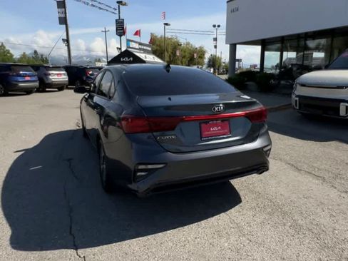 Used 2021 Kia Forte LXS FWD image 7