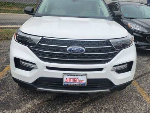 Used 2023 Ford Explorer XLT w/ Equipment Group 202A AWD/4WD image 10