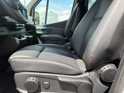 Used 2024 Mercedes-Benz Sprinter 2500 image 16