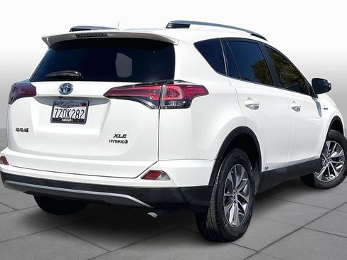 Certified 2017 Toyota RAV4 XLE w/ Carpet Mat Package image 12